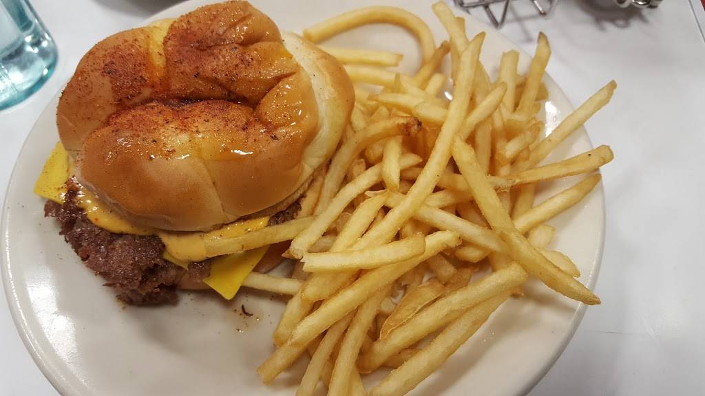 Steak n Shake | restaurant | 606 N Bluff Rd, Collinsville, IL 62234, USA | 6186230004 OR +1 618-623-0004