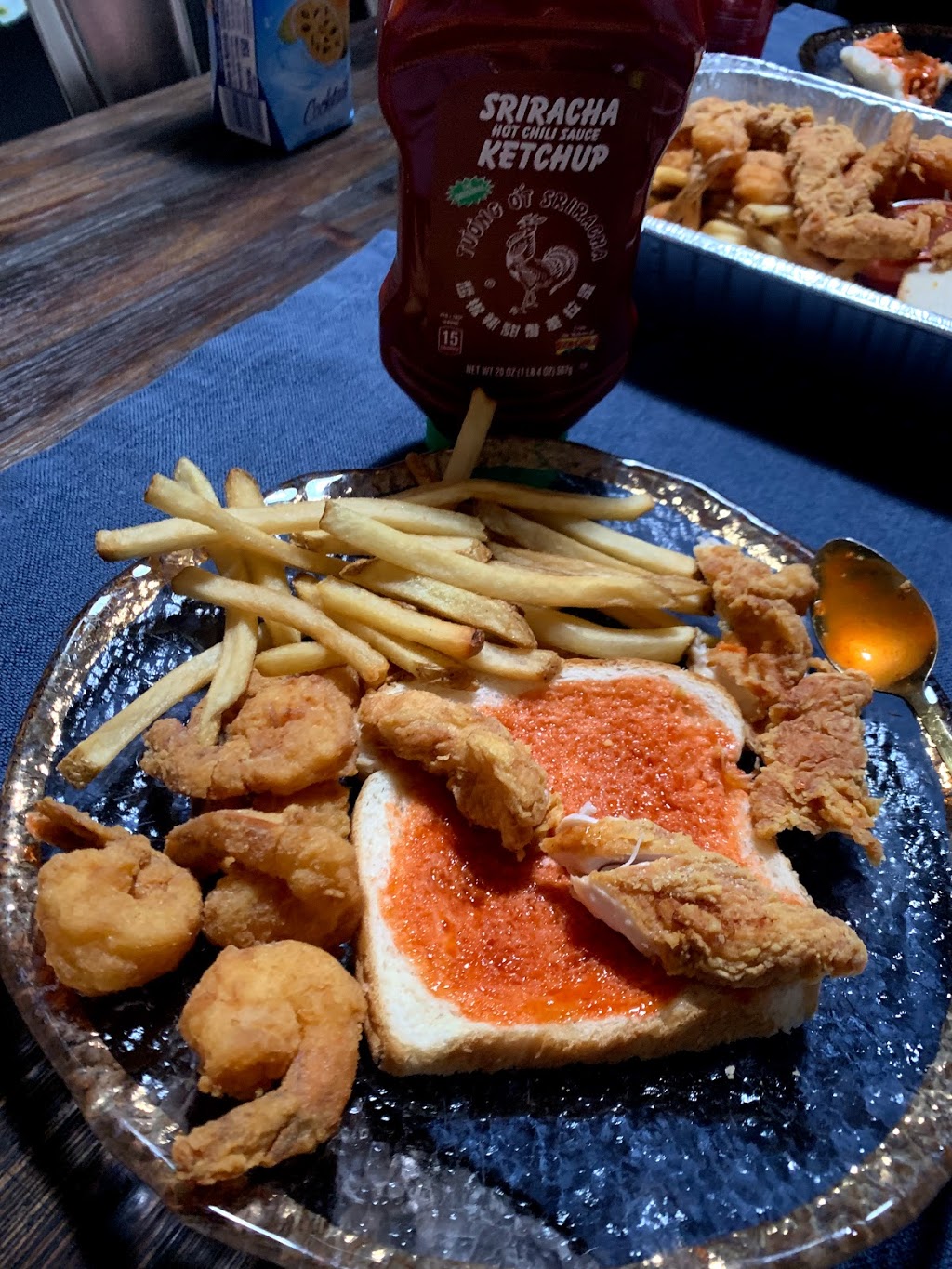 Piranhas Grill | restaurant | 2351 W Grand Ave, Chicago, IL 60612, USA | 3123743090 OR +1 312-374-3090