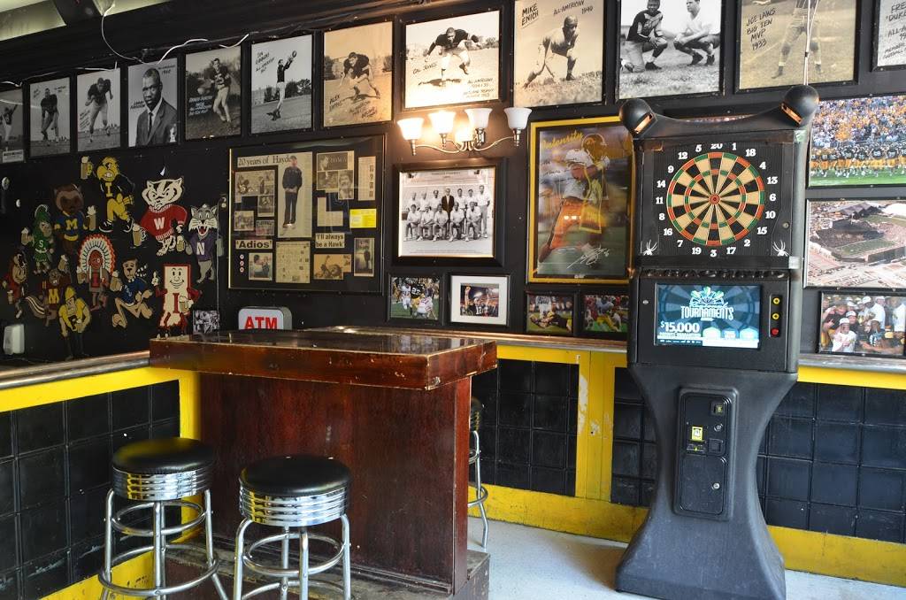 Fieldhouse Iowa City | restaurant | 118 S Dubuque St, Iowa City, IA 52240, USA | 3193415872 OR +1 319-341-5872