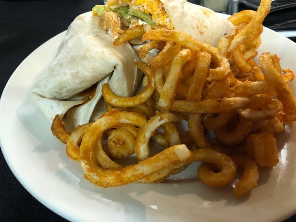 The Green Lantern Bar & Grill | restaurant | 13184 County Rd 8 SE, Brainerd, MN 56401, USA | 2187642323 OR +1 218-764-2323