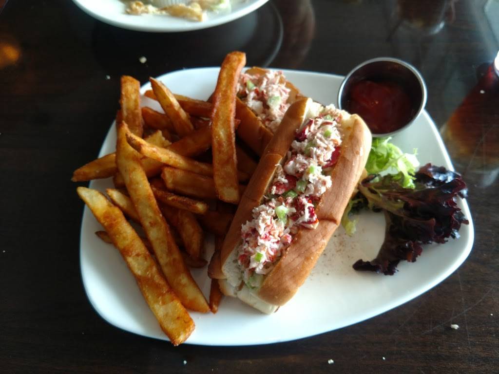 The Oyster Farm Seafood Eatery | restaurant | 500 Marina Village Circle, Building 900, Cape Charles, VA 23310, USA | 7573318660 OR +1 757-331-8660