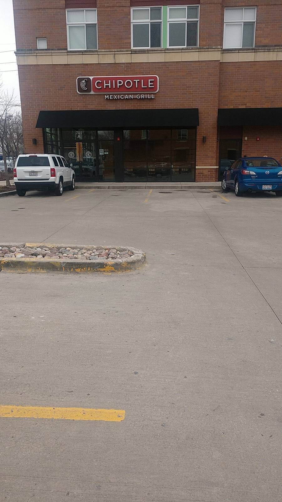 Chipotle Mexican Grill | restaurant | 701 S N Main St Ste A, Normal, IL 61761, USA | 3098620309 OR +1 309-862-0309