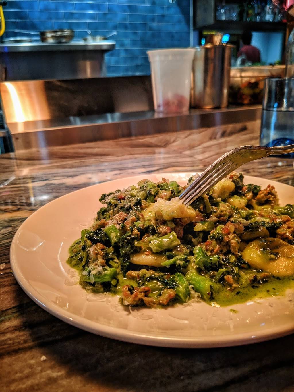 Hush Public House | restaurant | 14202 N Scottsdale Rd #167, Scottsdale, AZ 85254, USA | 4807585172 OR +1 480-758-5172