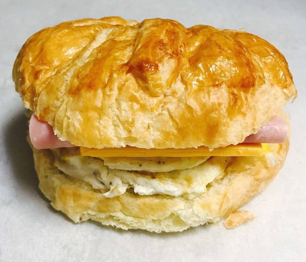 Daylight Donuts, Park City | bakery | 1500 East 61st St N, Park City, KS 67219, USA | 3165008288 OR +1 316-500-8288