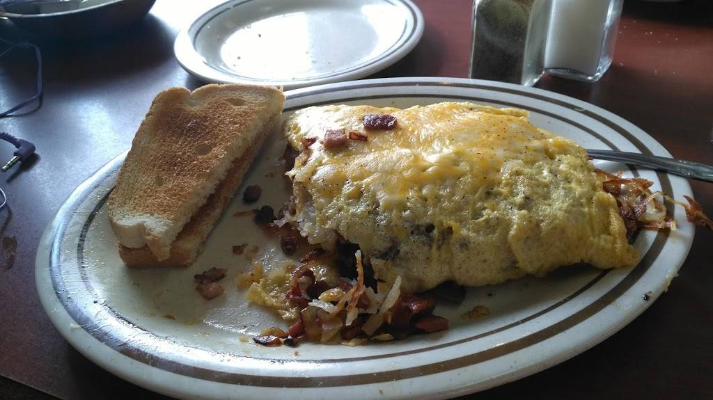 L Georges Coney Island | restaurant | 27434 Grand River St, Livonia, MI 48152, USA | 2484422970 OR +1 248-442-2970