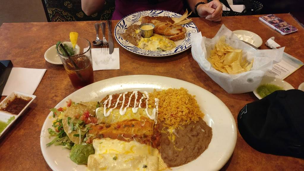 Abuelos Mexican Restaurant | restaurant | 8255 Georgia St, Merrillville, IN 46410, USA | 2197696181 OR +1 219-769-6181