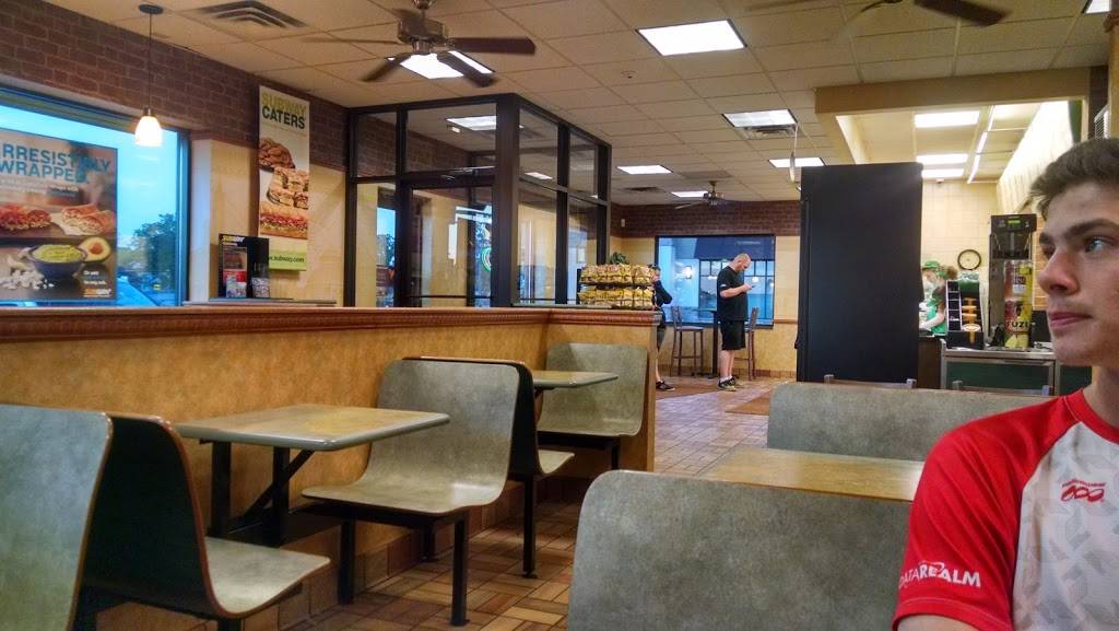 Subway Restaurants | restaurant | 5891 St Croix Trail, North Branch, MN 55056, USA | 6516746193 OR +1 651-674-6193