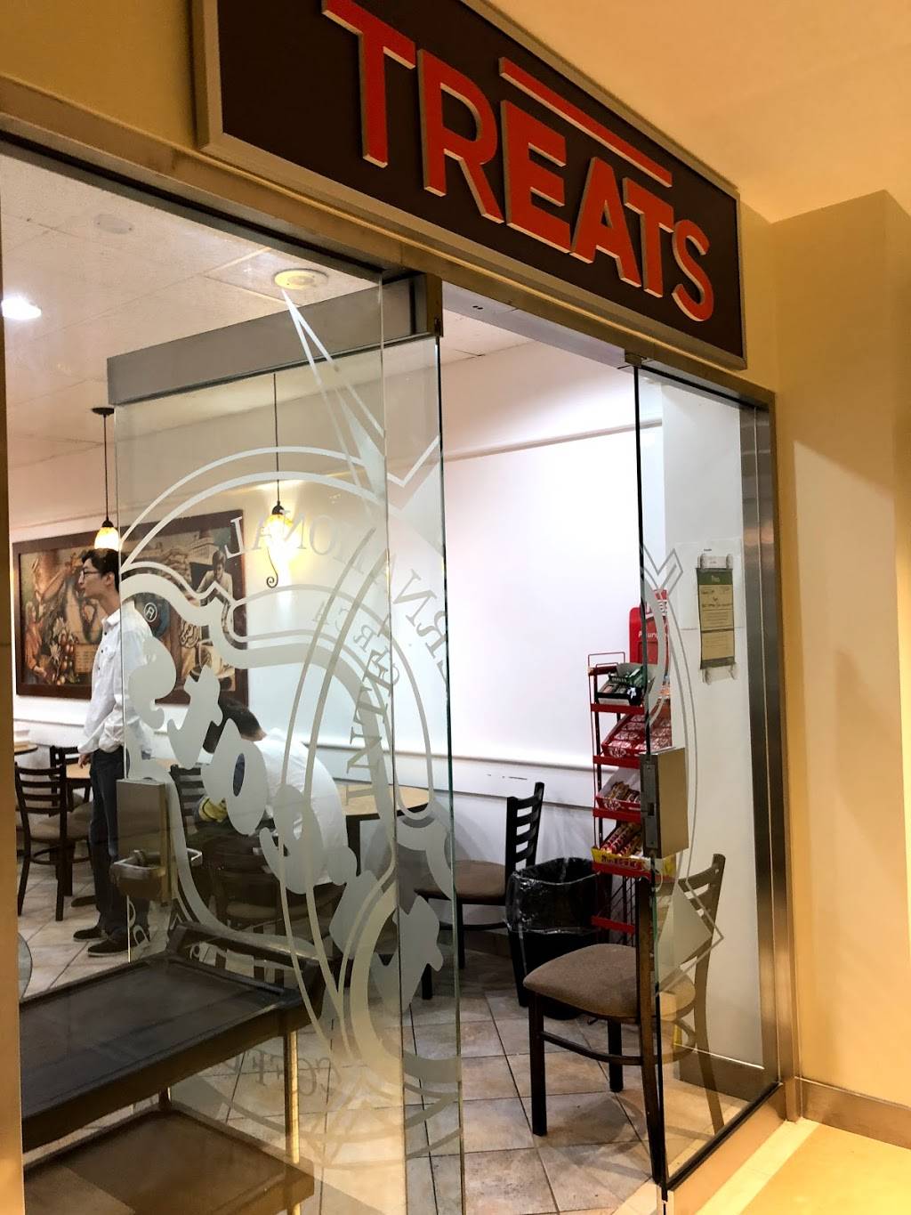 Treats | restaurant | 2425 Matheson Blvd E, Mississauga, ON L4W 5K4, Canada | 9056290009 OR +1 905-629-0009