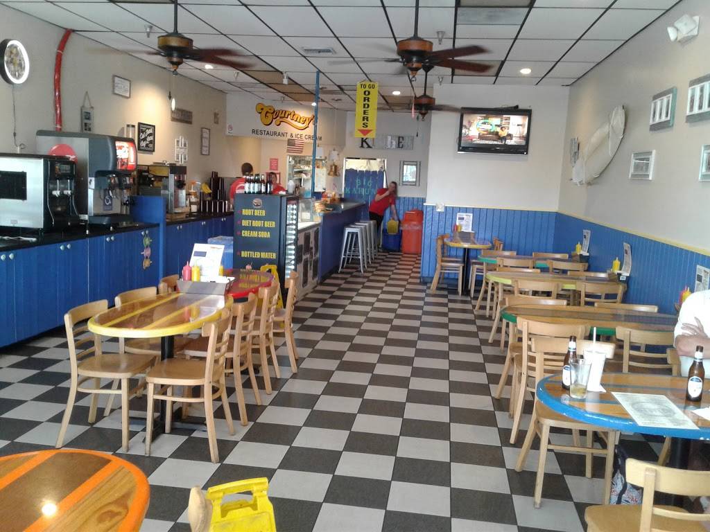 Courtneys restaurant and ice cream | restaurant | 8855 SE Bridge Rd, Hobe Sound, FL 33455, USA | 7725464093 OR +1 772-546-4093