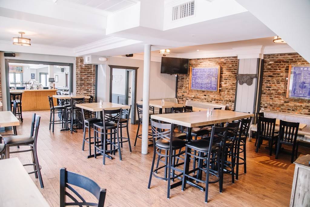 The Chasseur | restaurant | 3328 Foster Ave, Baltimore, MD 21224, USA | 4103276984 OR +1 410-327-6984