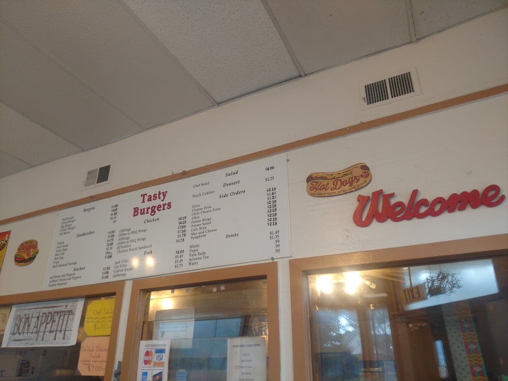 Taystee Burger | restaurant | 2700 State St, East St Louis, IL 62205, USA | 6182711722 OR +1 618-271-1722