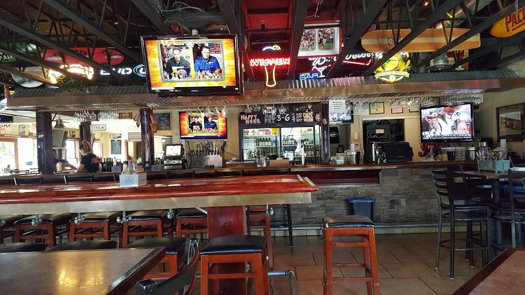 Rookies Sports Bar & Grill | restaurant | 321 1st St, Benicia, CA 94510, USA | 7077467665 OR +1 707-746-7665