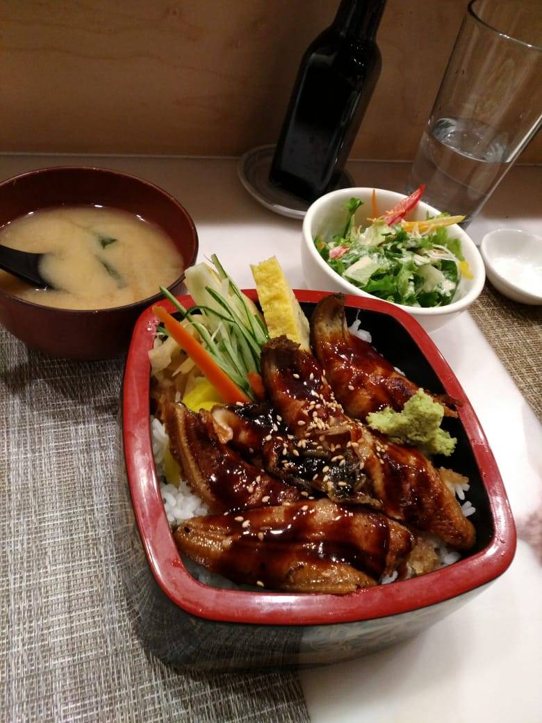 Totoyama Sushi & Ramen | restaurant | 6201 Hollywood Blvd Suite #118, Los Angeles, CA 90028, USA | 3234006300 OR +1 323-400-6300