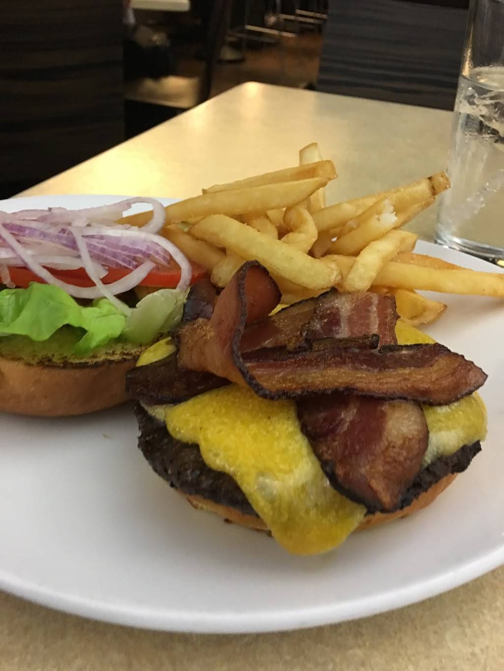 Lark Creek Grill | restaurant | Boarding Area D, Terminal 2, S McDonnell Rd, San Francisco, CA 94128, USA | 6508219315 OR +1 650-821-9315