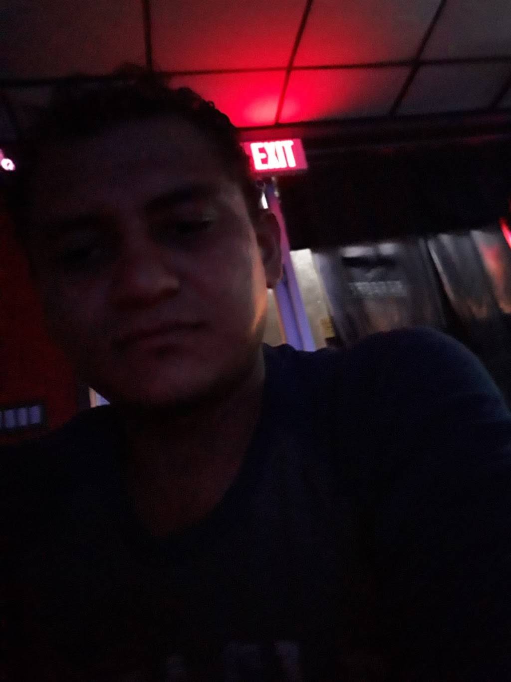 Caliente Restaurant & Bar. | restaurant | 2442 Ennalls Ave, Silver Spring, MD 20902, USA | 3019333350 OR +1 301-933-3350