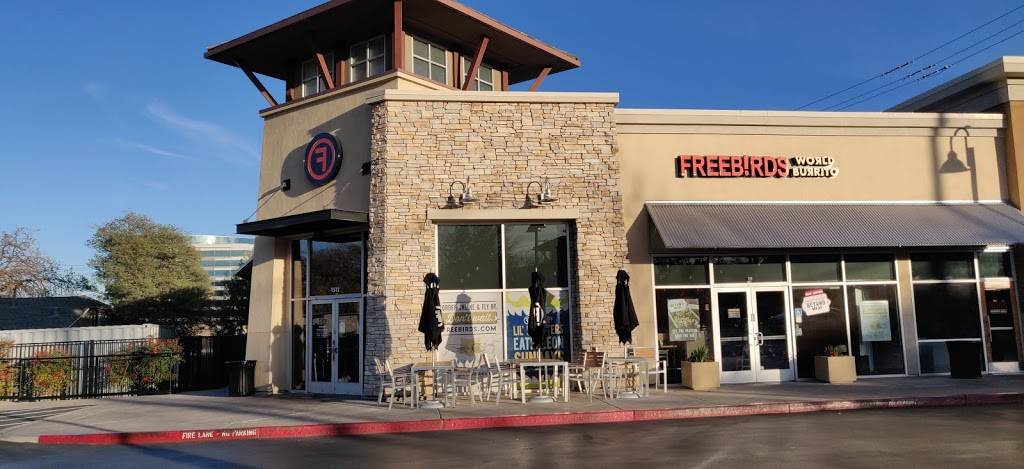 Freebirds World Burrito | restaurant | 1512 Geary Rd, Walnut Creek, CA 94597, USA | 9259332547 OR +1 925-933-2547