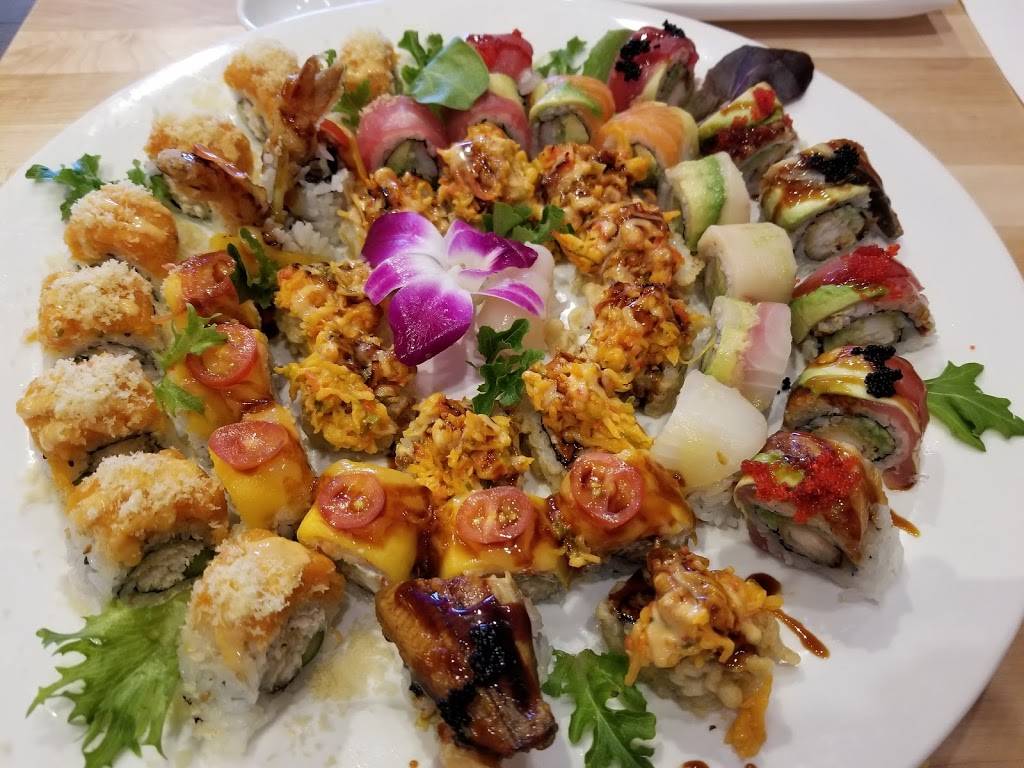 Moki Sushi | restaurant | 2017 S Neil St, Champaign, IL 61820, USA | 2175521600 OR +1 217-552-1600