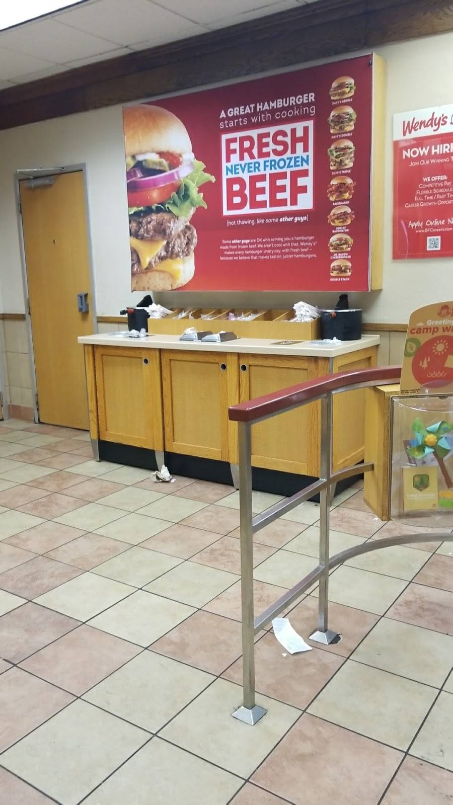 Wendys | restaurant | 2725 W Capitol, Milwaukee, WI 53216, USA | 4148734835 OR +1 414-873-4835