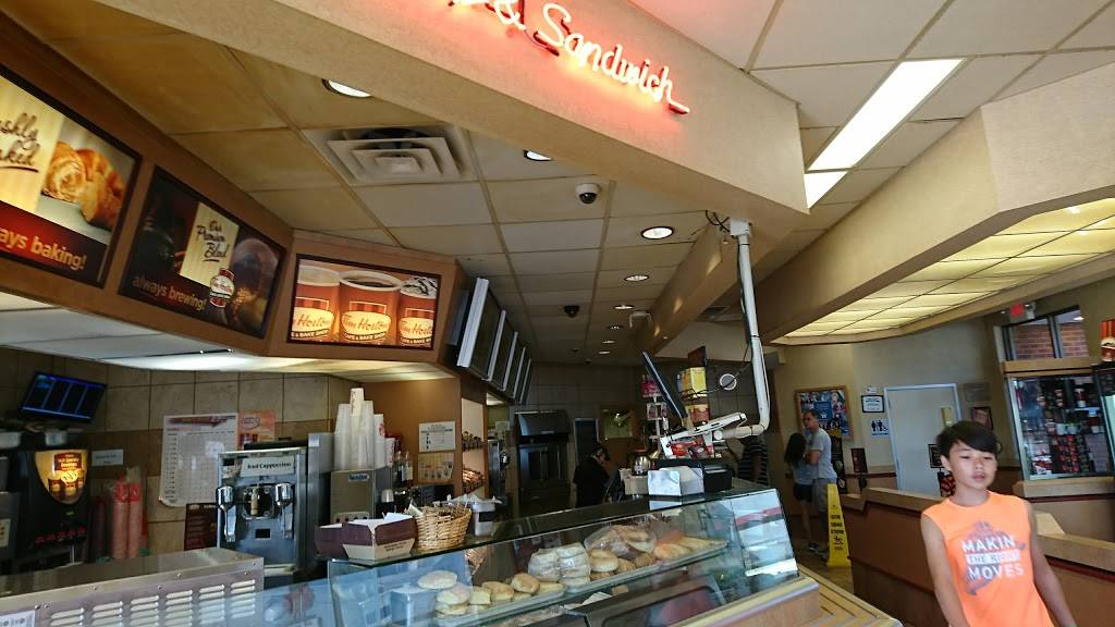 Tim Hortons | restaurant | 2621 Navarre Ave, Oregon, OH 43616, USA | 4196983530 OR +1 419-698-3530