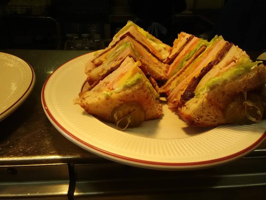 Celebrity Restaurant | restaurant | 3109 S Yale Ave, Tulsa, OK 74135, USA | 9187431800 OR +1 918-743-1800