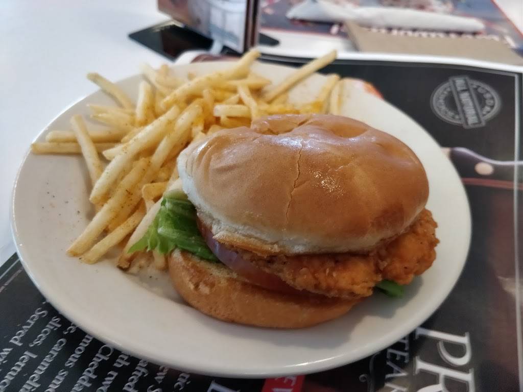 Steak n Shake | restaurant | 11700 University Blvd, Orlando, FL 32817, USA | 4073822121 OR +1 407-382-2121