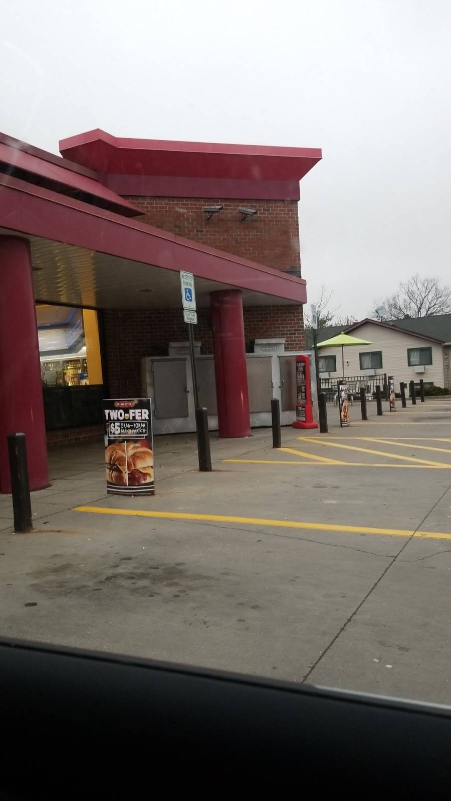 Sheetz #393 | cafe | 2495 E Aurora Rd, Twinsburg, OH 44087, USA | 3304053001 OR +1 330-405-3001