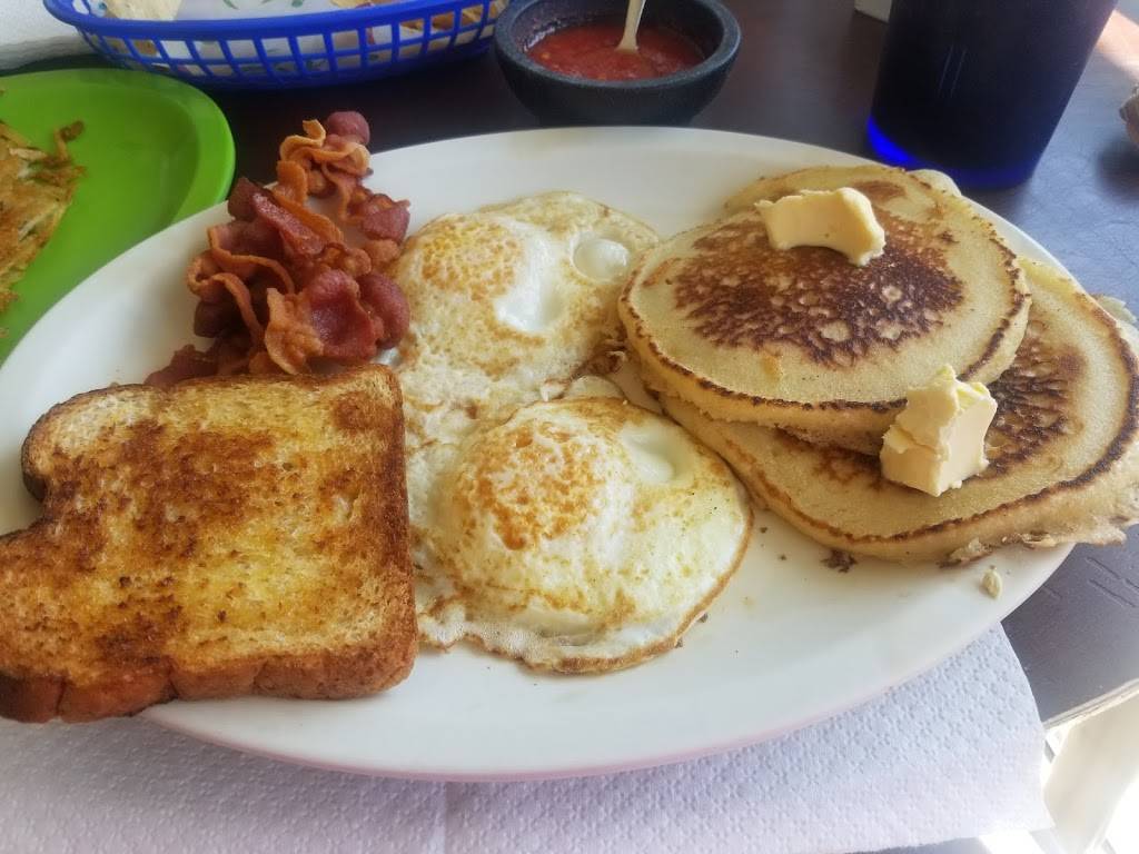 El Portal Del CIROS Mexican & Seafood | restaurant | 1441 N Zaragoza Rd bldg h, El Paso, TX 79936, USA | 9155902476 OR +1 915-590-2476