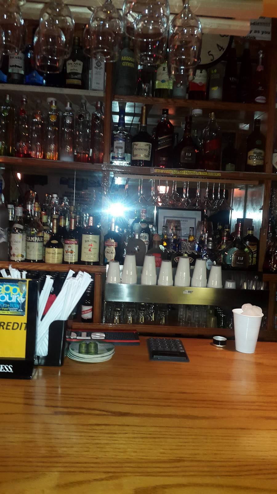 Mikeys Jamaican Restaurant & Pub | restaurant | 736 E Main St, Waterbury, CT 06702, USA | 2037558112 OR +1 203-755-8112