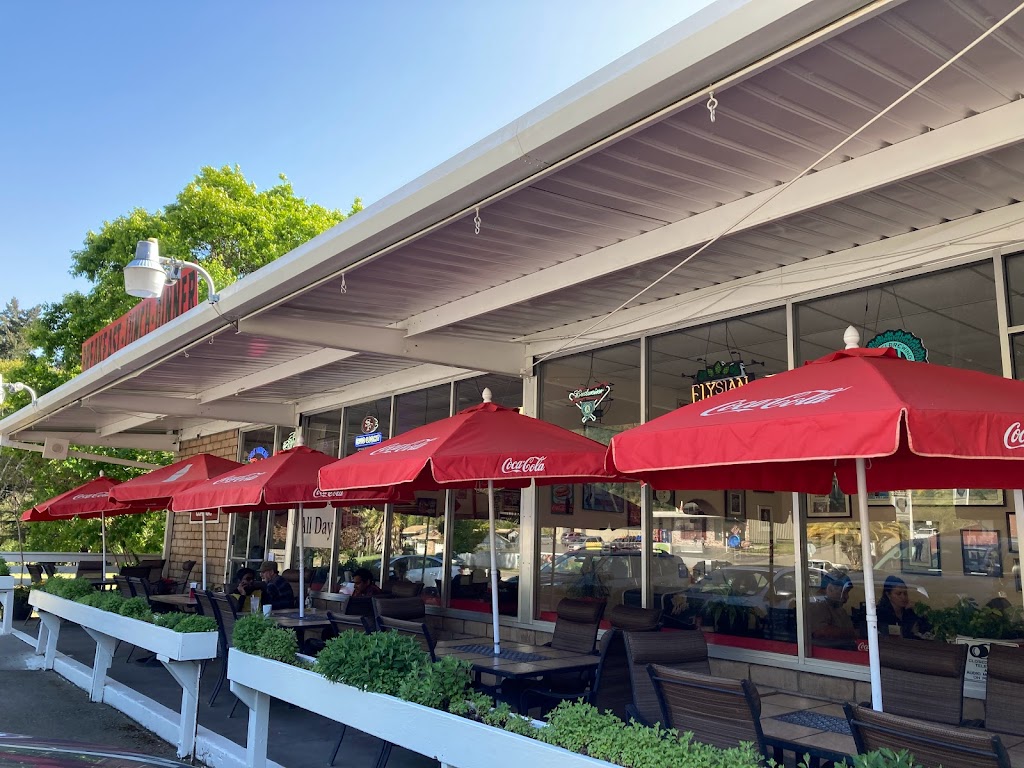 Debs Great American Hamburger Co | restaurant | 3340 Redwood Dr, Redway, CA 95560, USA | 7079232244 OR +1 707-923-2244