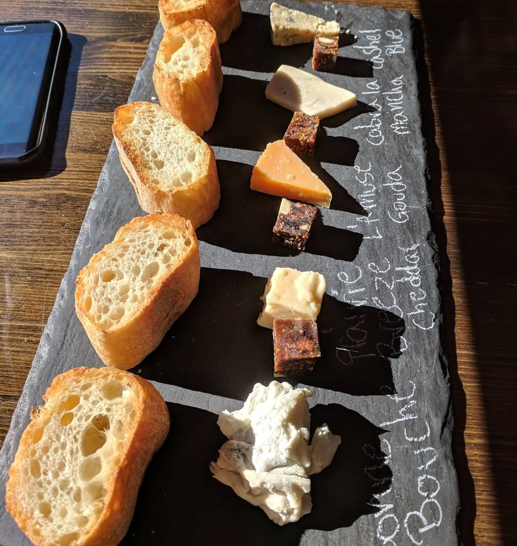 Astoria Bier & Cheese-Ditmars | restaurant | 35-11 Ditmars Blvd, Astoria, NY 11105, USA | 7182556982 OR +1 718-255-6982