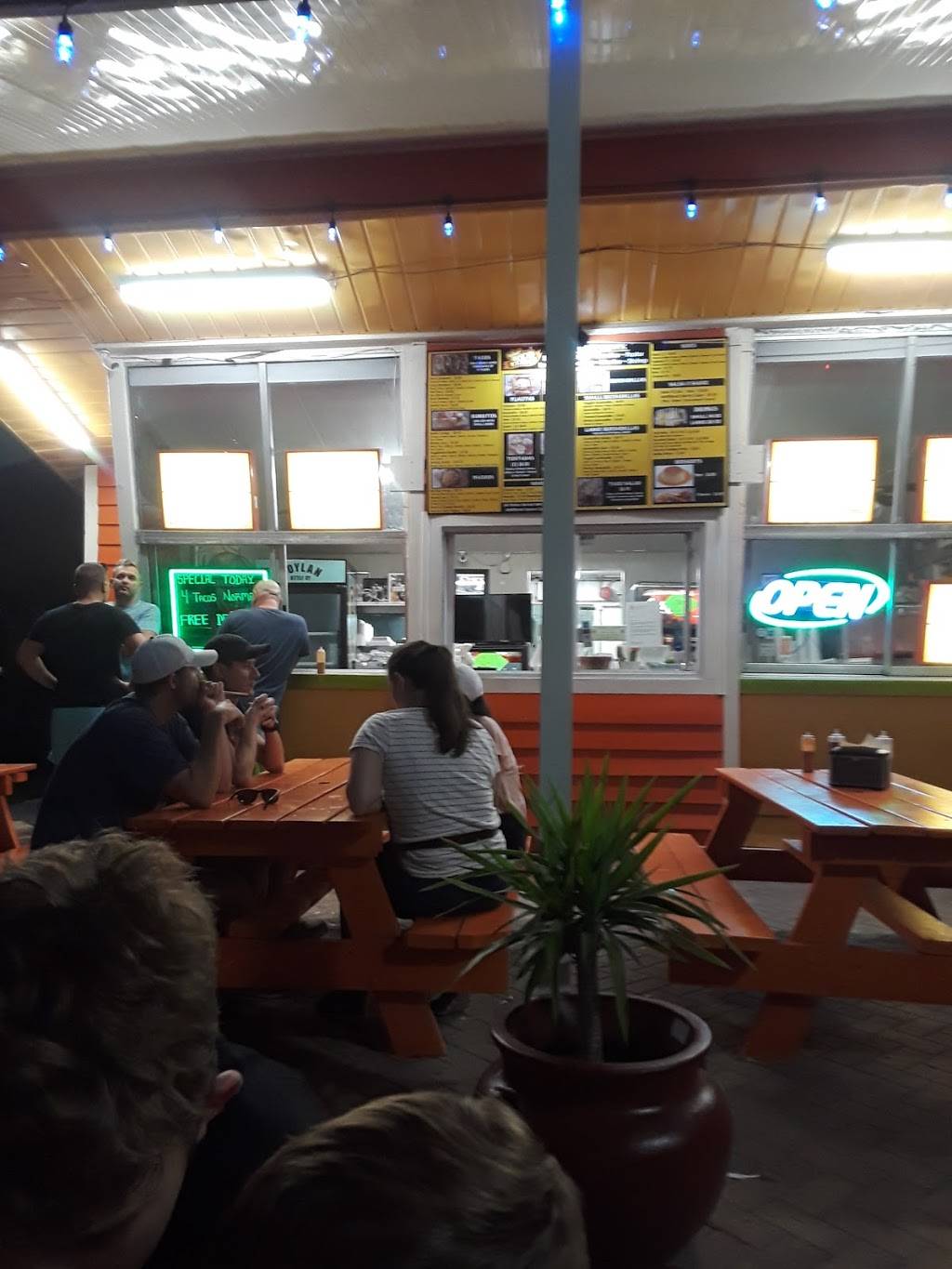 Taco Amigo | restaurant | 5009 Gall Blvd, Zephyrhills, FL 33542, USA | 8133776026 OR +1 813-377-6026