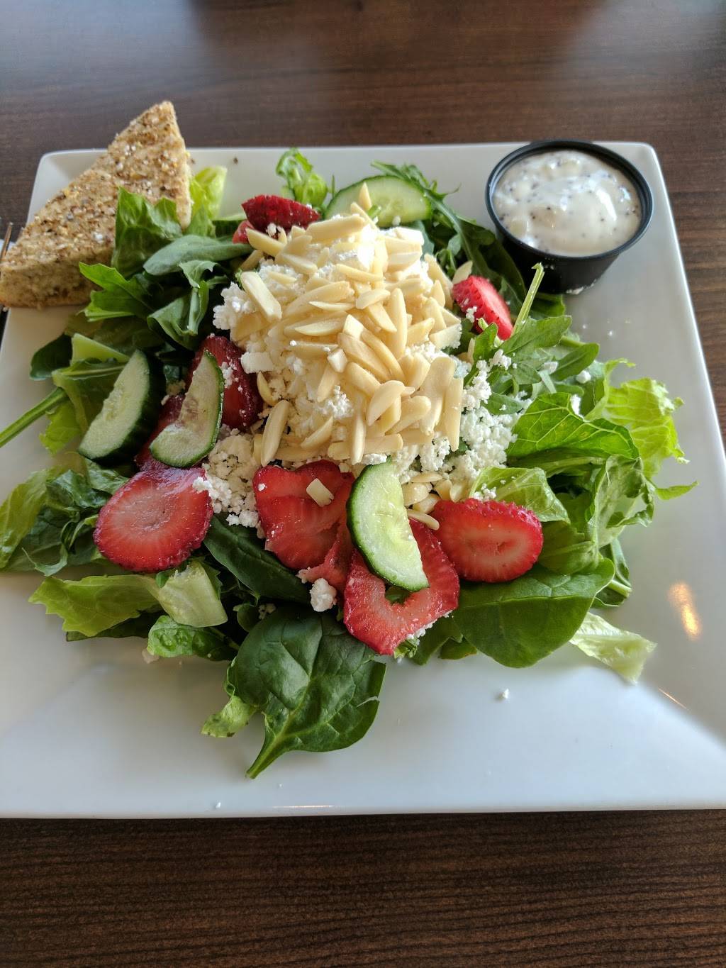 Williams Fresh Cafe | cafe | 33 University Ave, Waterloo, ON N2J 2V9, Canada | 5197254432 OR +1 519-725-4432