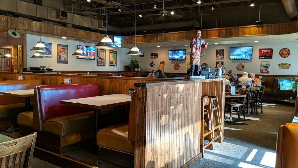 Old Chicago | restaurant | 11460 NE Evergreen Pkwy Ste A, Hillsboro, OR 97006, USA | 5035334650 OR +1 503-533-4650