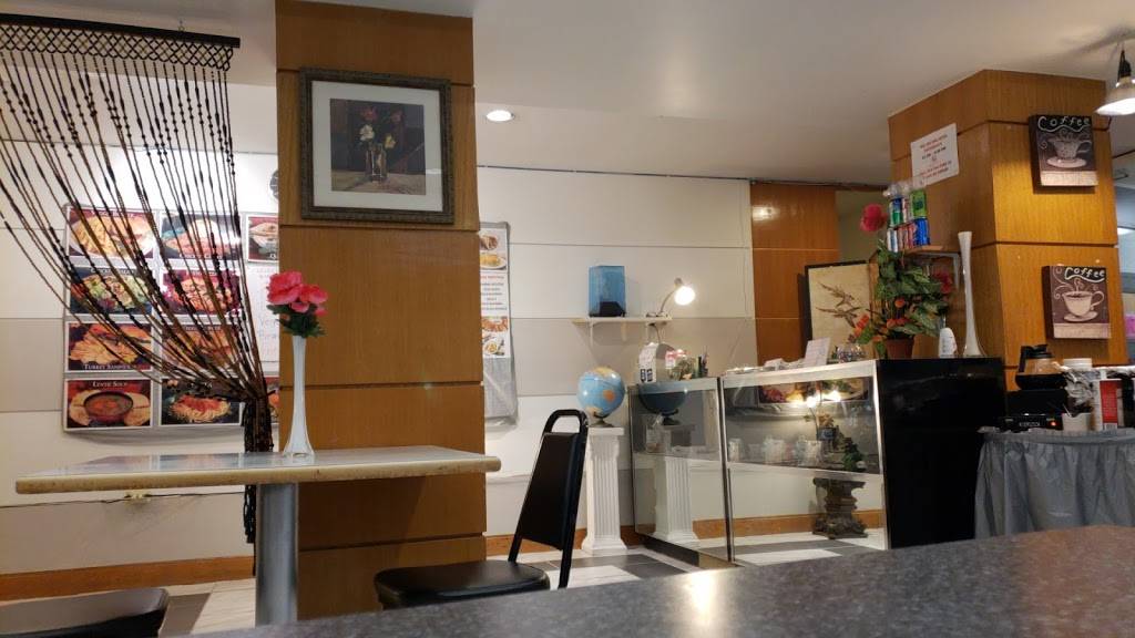 Small World Kitchen | cafe | 111 E Kirby St, Detroit, MI 48202, USA | 3137447280 OR +1 313-744-7280