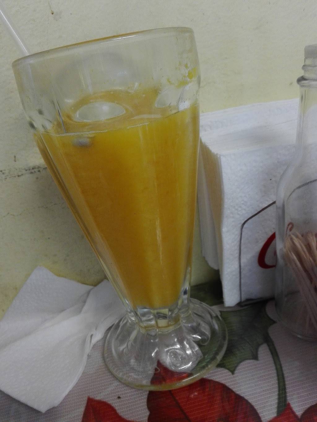 Restaurante La Bamba | restaurant | Blvd. Benito Juárez 52, Centro Playas, 22700 Rosarito, B.C., Mexico | 016611002008 OR +52 661 100 2008