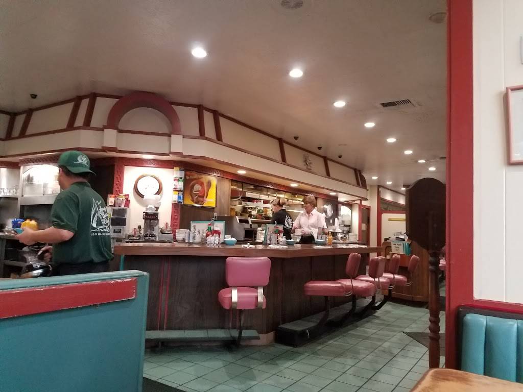 Long Beach Cafe | restaurant | 615 E Ocean Blvd, Long Beach, CA 90802, USA | 5624366037 OR +1 562-436-6037