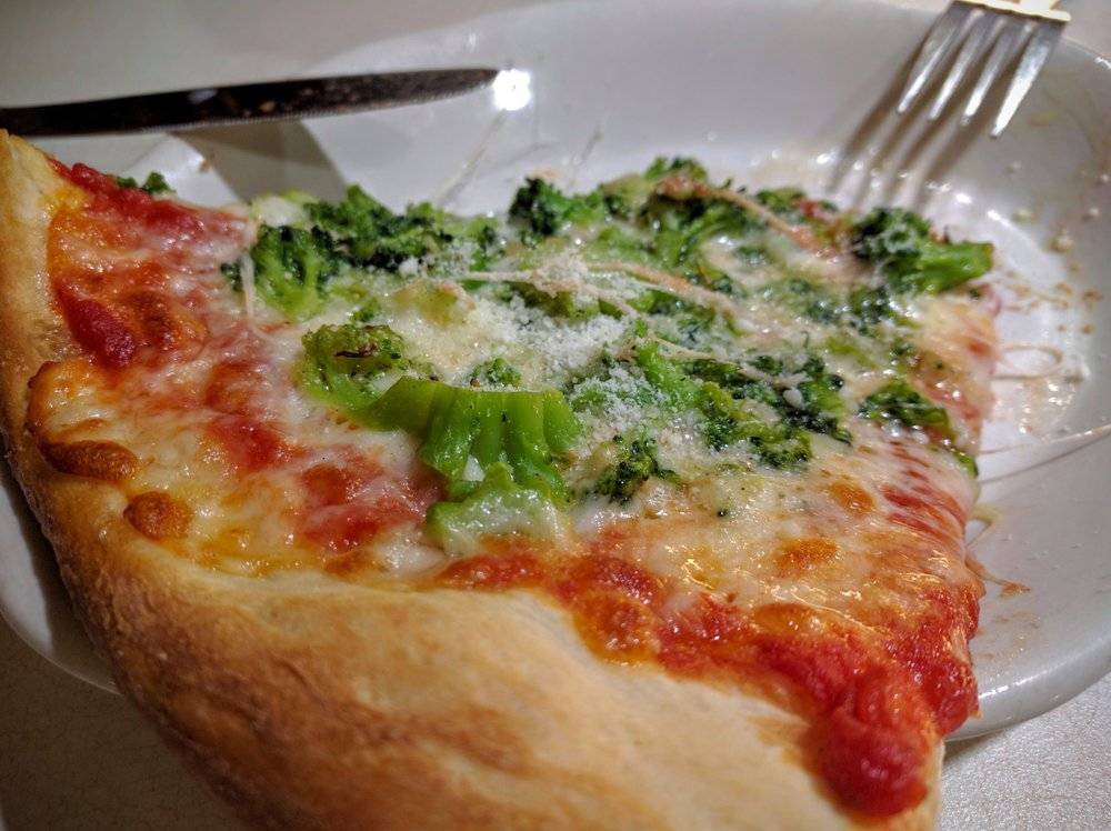 Franks Pizza & Restaurant | restaurant | 1900 NJ-70, Lakewood, NJ 08701, USA | 7324774103 OR +1 732-477-4103