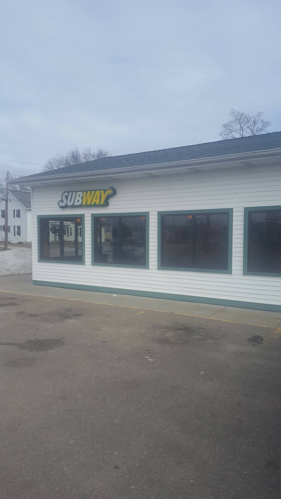 Subway | restaurant | 1 E Monroe St, Bangor, MI 49013, USA | 2694270077 OR +1 269-427-0077