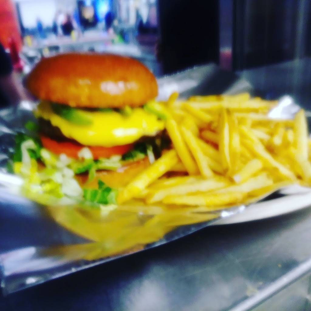 Rolling Stone Bar & Grill | restaurant | Terminal 7, 700 World Way, Los Angeles, CA 90045, USA | 3102589775 OR +1 310-258-9775