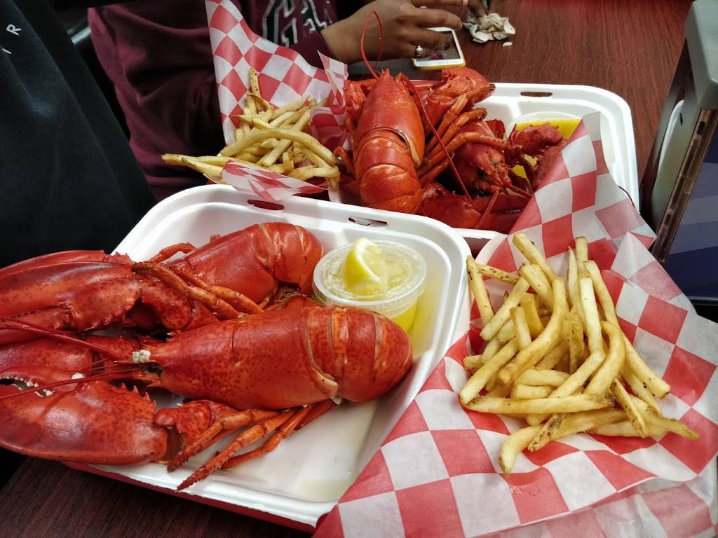Carriers Mainely Lobster | restaurant | 10 ME-46, Bucksport, ME 04416, USA | 2074691011 OR +1 207-469-1011