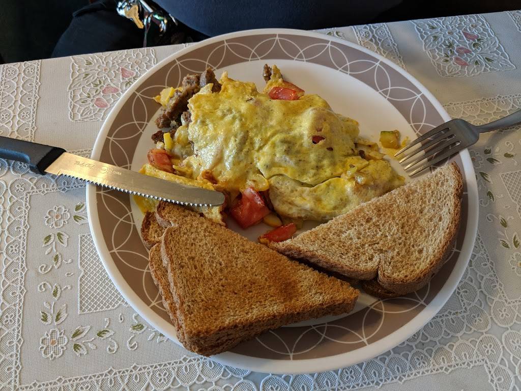 S & B Deli | meal takeaway | 854 Middle Creek Rd, Sevierville, TN 37862, USA | 8653661511 OR +1 865-366-1511