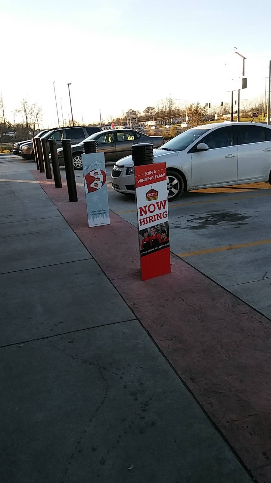 Caseys | meal takeaway | 1001 W North St, Kendallville, IN 46755, USA | 2603499177 OR +1 260-349-9177