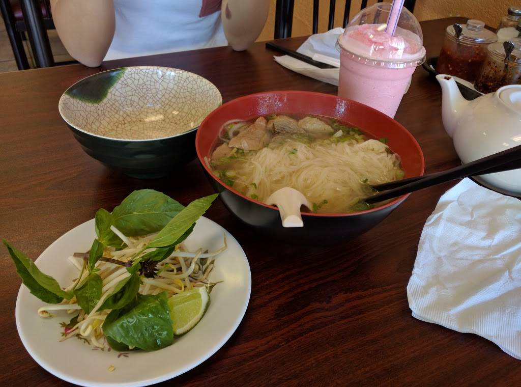 Vietnamese Cuisine And Sushi | restaurant | 3118 53rd Ave E, Bradenton, FL 34203, USA | 9412243229 OR +1 941-224-3229