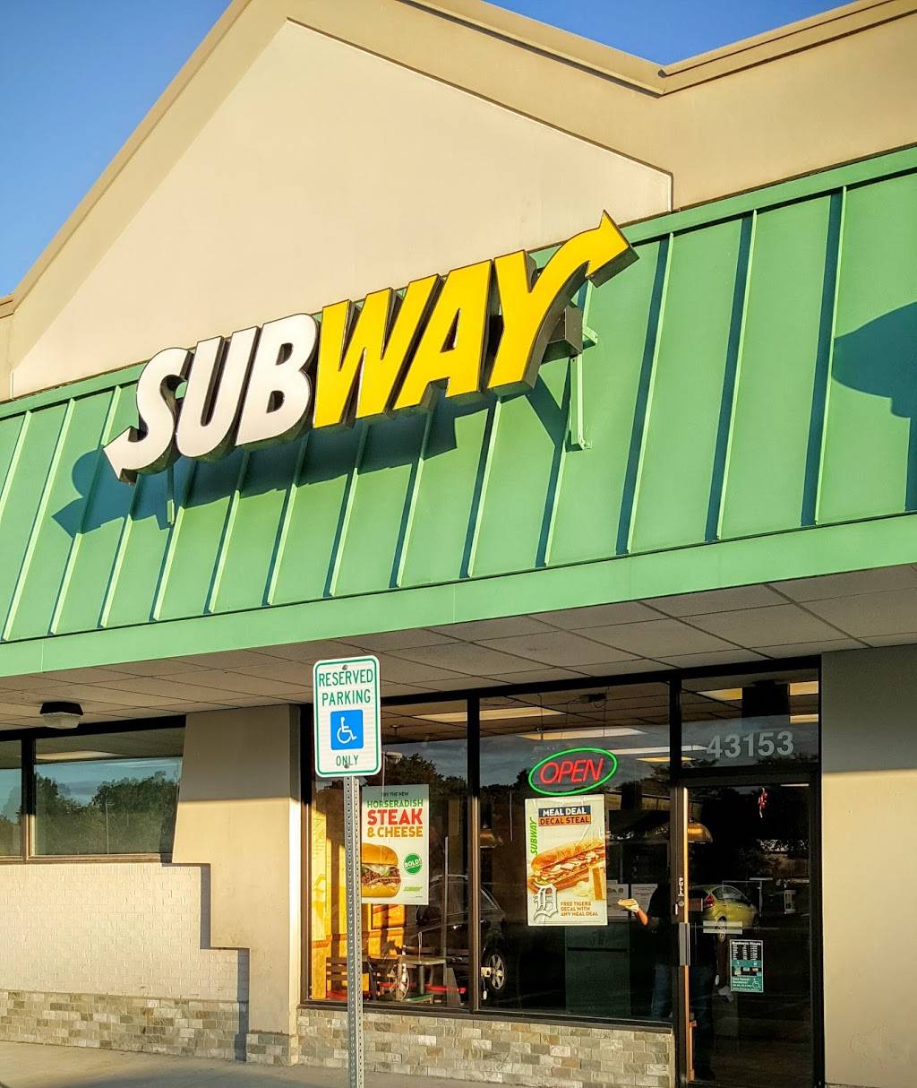 Subway Restaurants | restaurant | 43153 Woodward Ave, Bloomfield Hills, MI 48302, USA | 2483382200 OR +1 248-338-2200