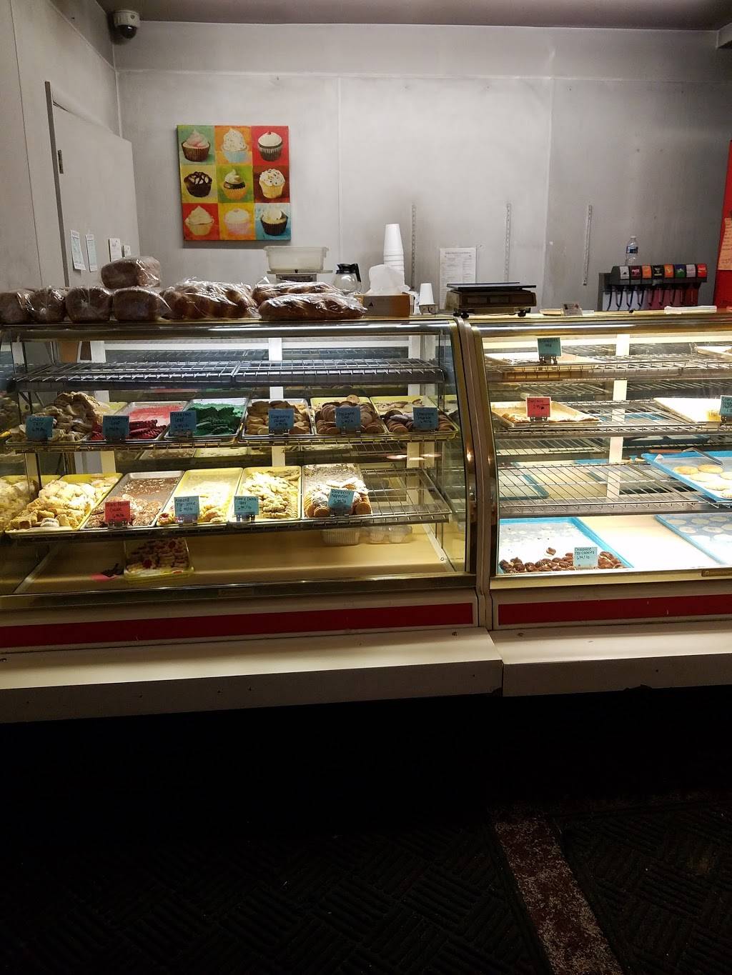 Kellys Kitchen and Bakery | bakery | 12600 Eastern Ave, Middle River, MD 21220, USA | 4103352253 OR +1 410-335-2253