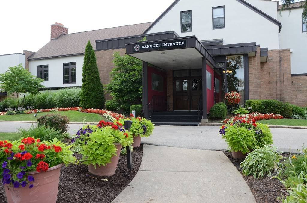 Meadowbrook Country Club | restaurant | 2149 N Green Bay Rd, Mt Pleasant, WI 53405, USA | 2628989900 OR +1 262-898-9900