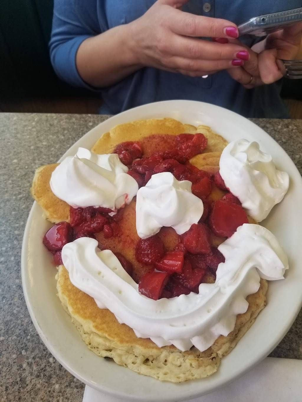 Cozy Grill Cafe | restaurant | 23594 Hoover Rd, Warren, MI 48089, USA | 5867575444 OR +1 586-757-5444