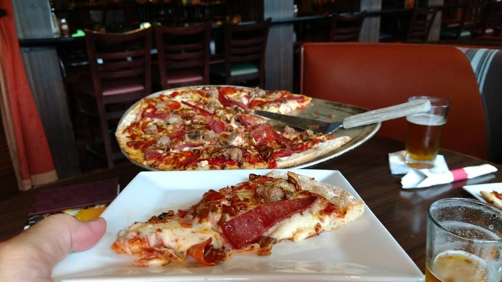 The Handsome Hobo Pizzeria | restaurant | 1437 Whitehall Rd, Muskegon, MI 49445, USA | 2317190123 OR +1 231-719-0123