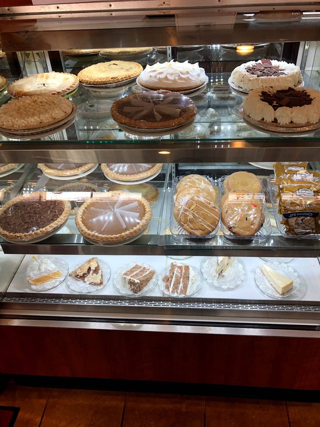 Big Boy Restaurant | restaurant | 22100 West Rd, Woodhaven, MI 48183, USA | 7343629911 OR +1 734-362-9911