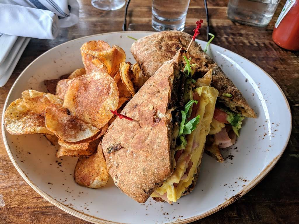 Arch City Tavern | restaurant | 862 N High St, Columbus, OH 43215, USA | 6147255620 OR +1 614-725-5620